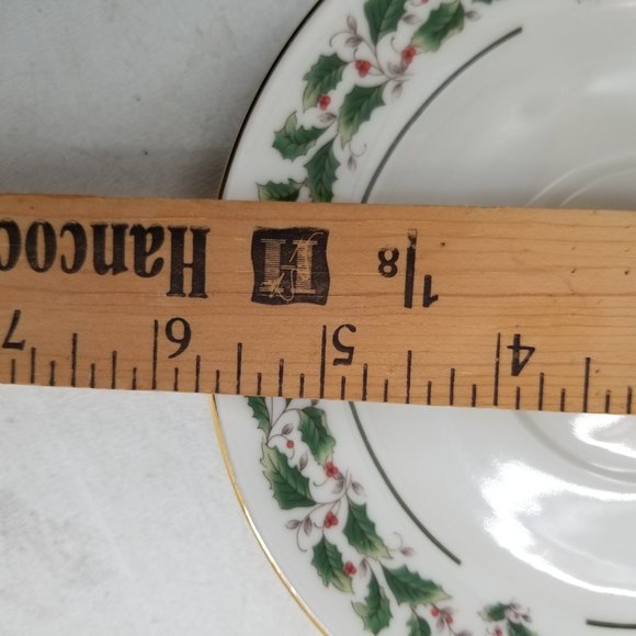 Holiday Cup & Saucer Set Fine China Christmas Holly set of 4 Japan - Picture 7 of 8